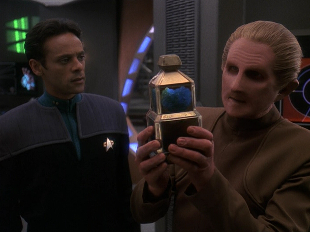 extant_StarTrek_DS9_5x12-TheBegotten_00238.jpg