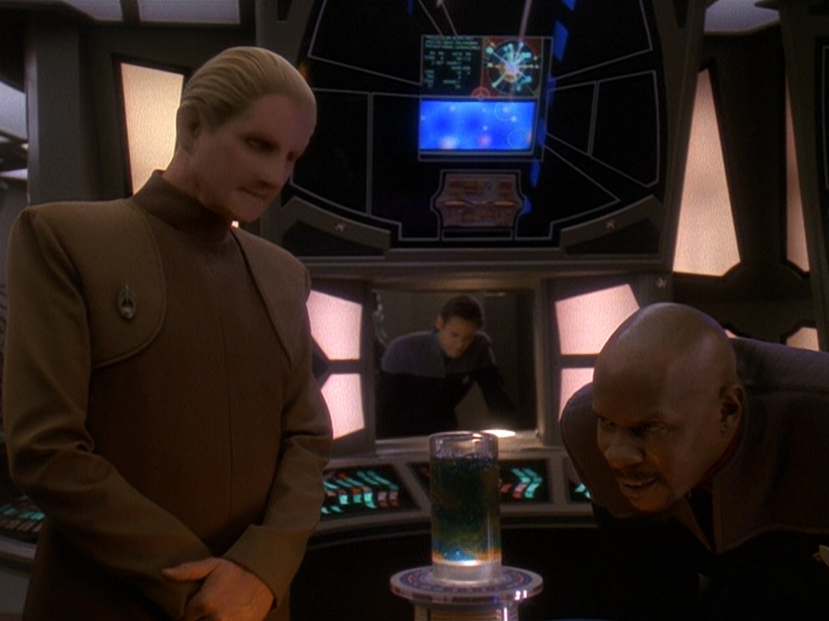extant_StarTrek_DS9_5x12-TheBegotten_00429.jpg