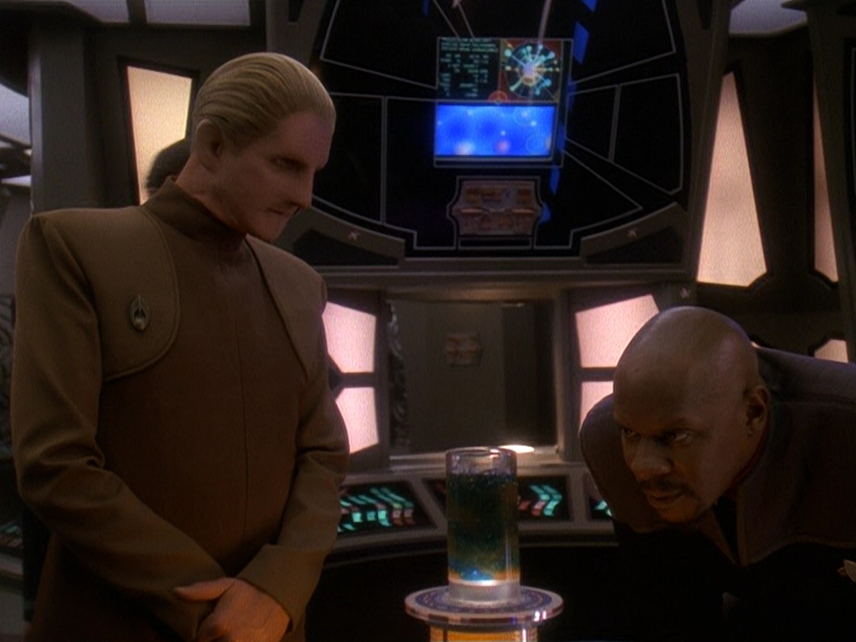 extant_StarTrek_DS9_5x12-TheBegotten_00438.jpg