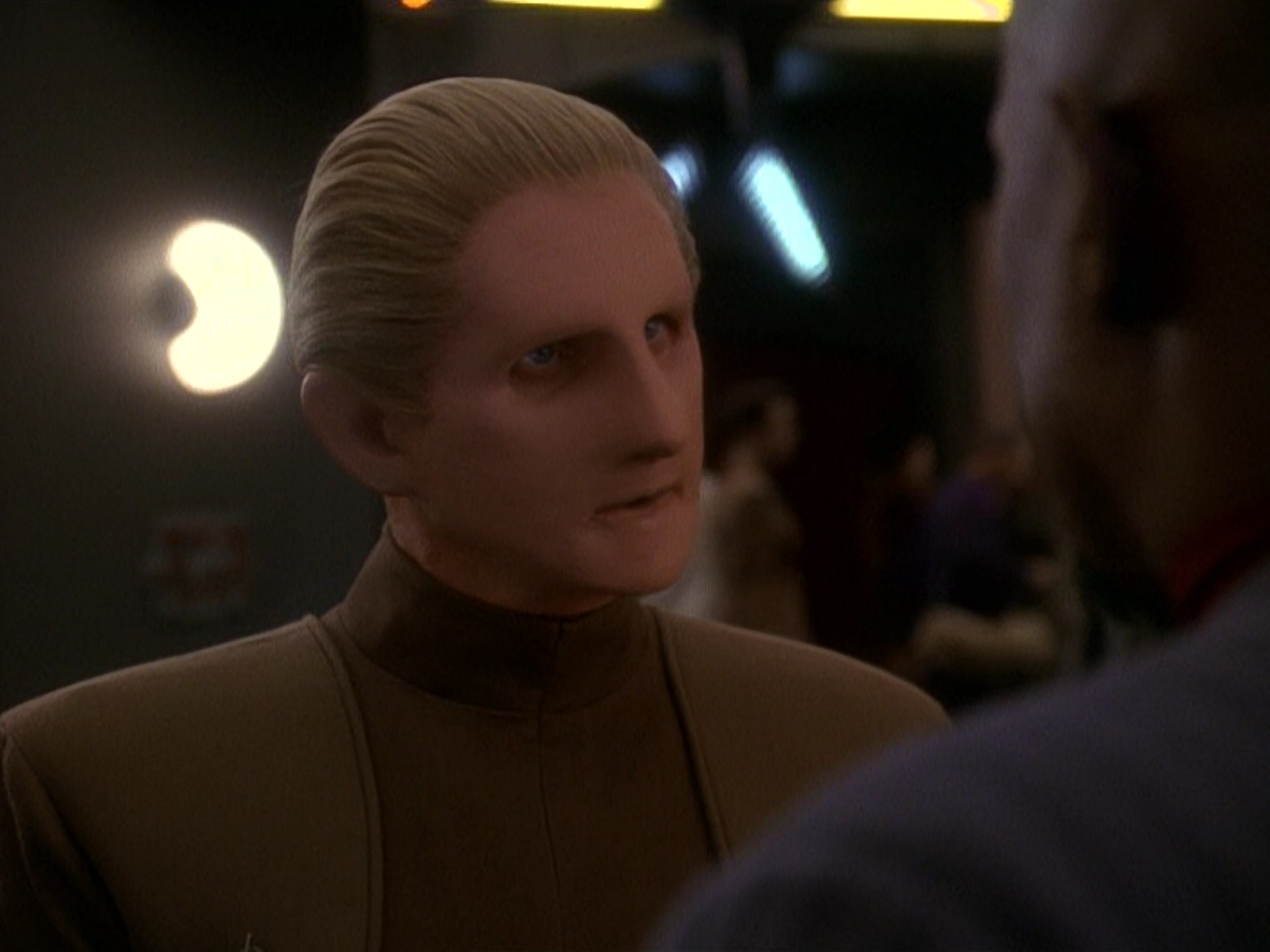 extant_StarTrek_DS9_5x12-TheBegotten_00489.jpg