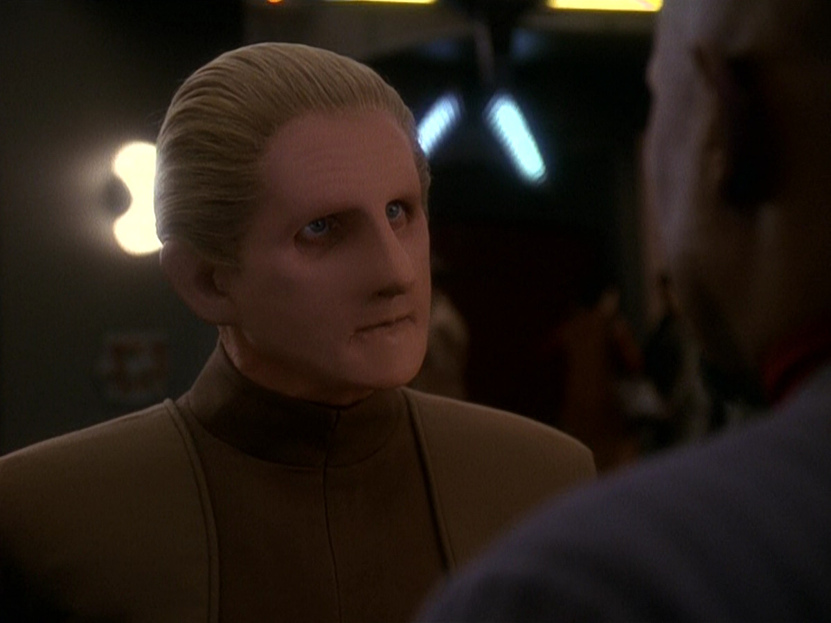 extant_StarTrek_DS9_5x12-TheBegotten_00526.jpg