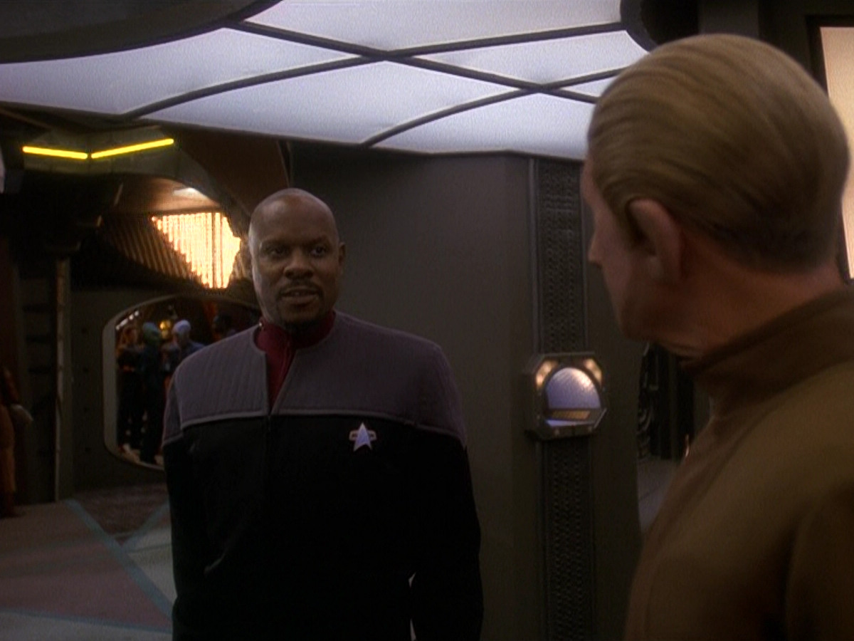 extant_StarTrek_DS9_5x12-TheBegotten_00567.jpg