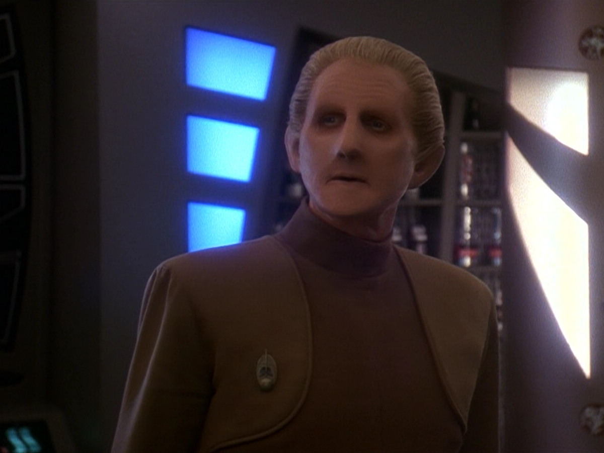 extant_StarTrek_DS9_5x12-TheBegotten_00569.jpg