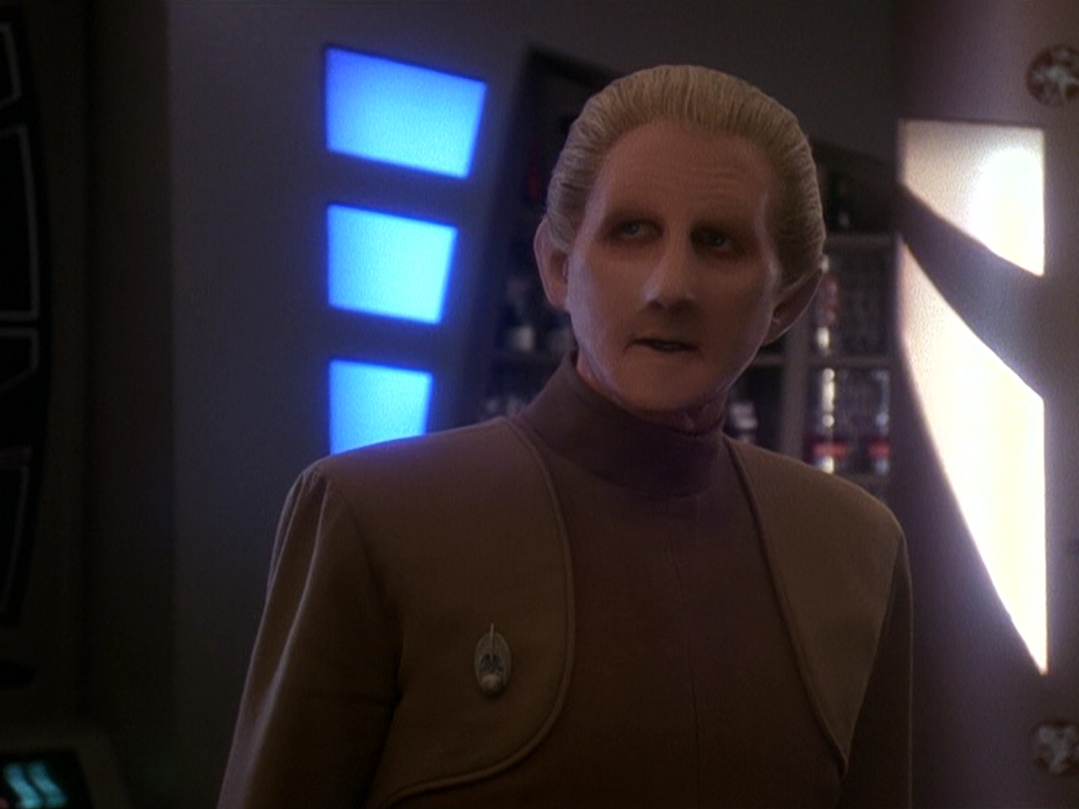 extant_StarTrek_DS9_5x12-TheBegotten_00570.jpg