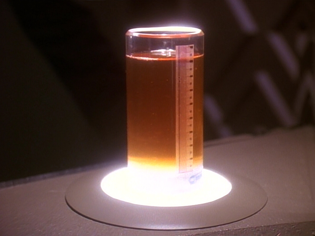 extant_StarTrek_DS9_5x12-TheBegotten_00587.jpg
