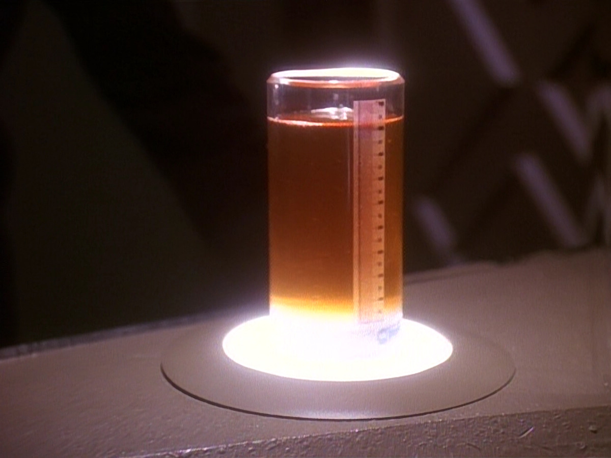 extant_StarTrek_DS9_5x12-TheBegotten_00588.jpg