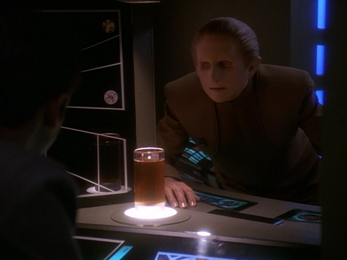 extant_StarTrek_DS9_5x12-TheBegotten_00620.jpg