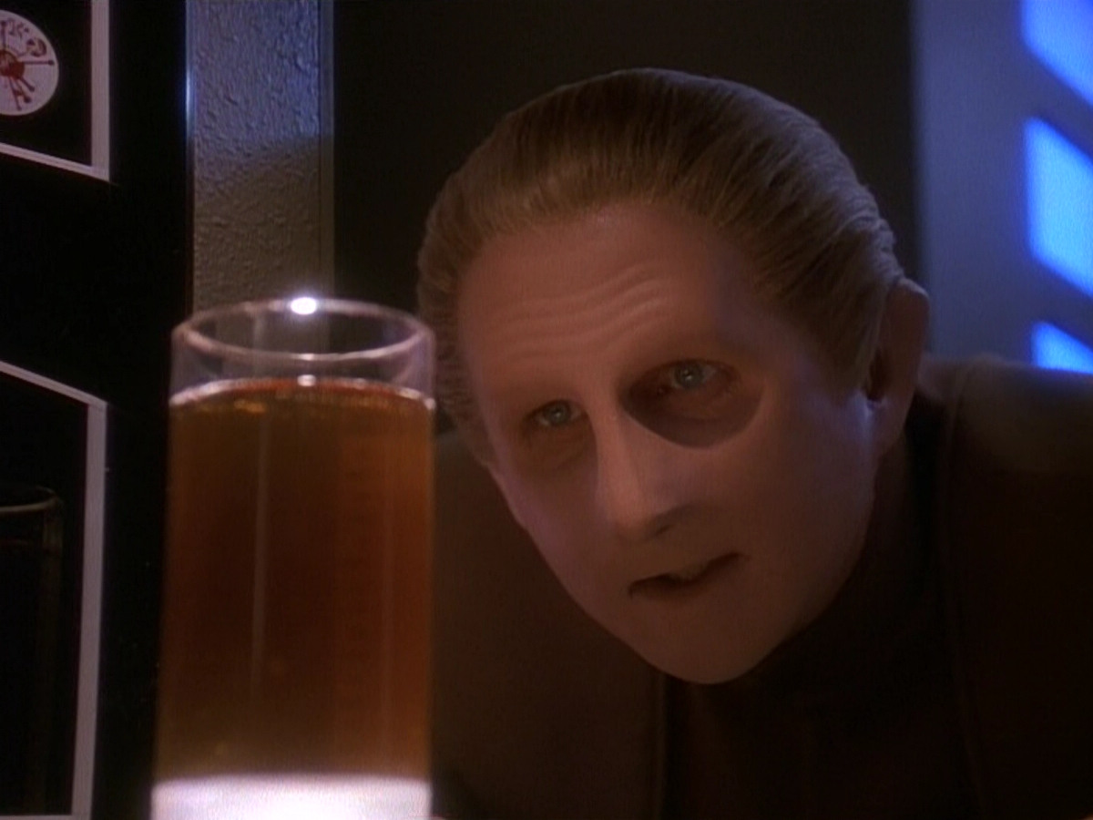 extant_StarTrek_DS9_5x12-TheBegotten_00753.jpg