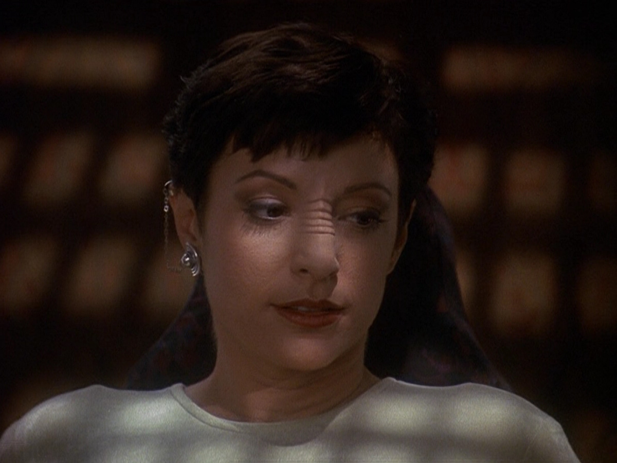 extant_StarTrek_DS9_5x12-TheBegotten_00819.jpg