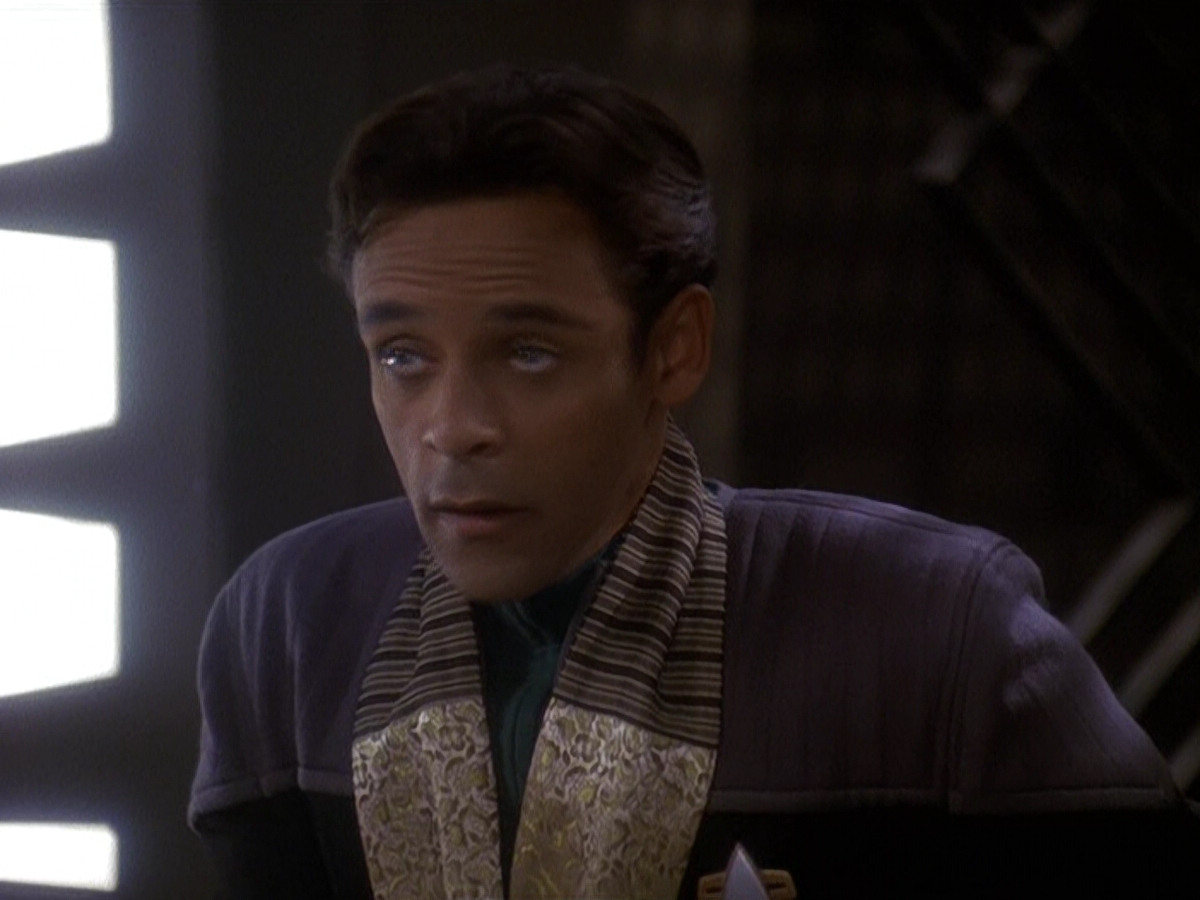 extant_StarTrek_DS9_5x12-TheBegotten_00846.jpg