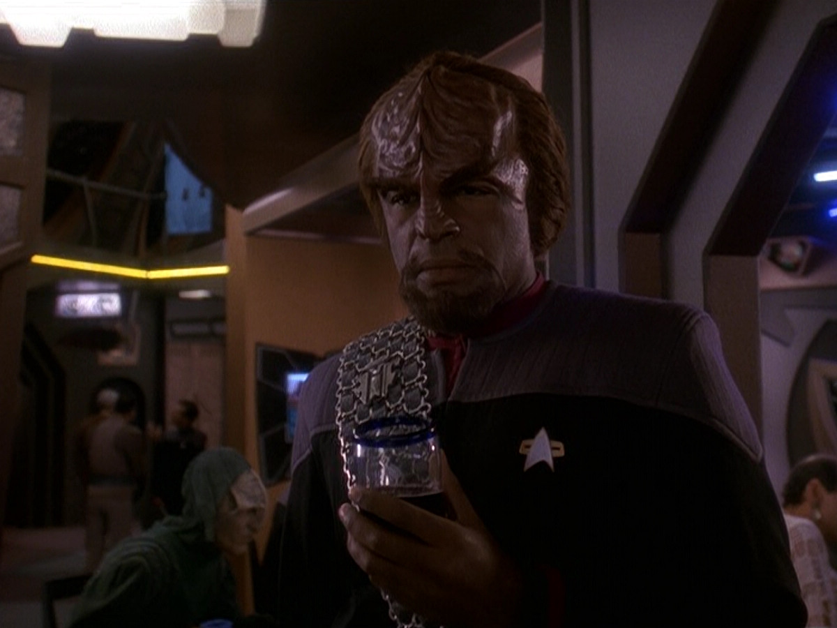 extant_StarTrek_DS9_5x12-TheBegotten_01001.jpg