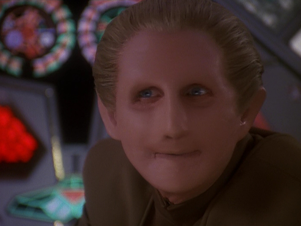 extant_StarTrek_DS9_5x12-TheBegotten_03128.jpg