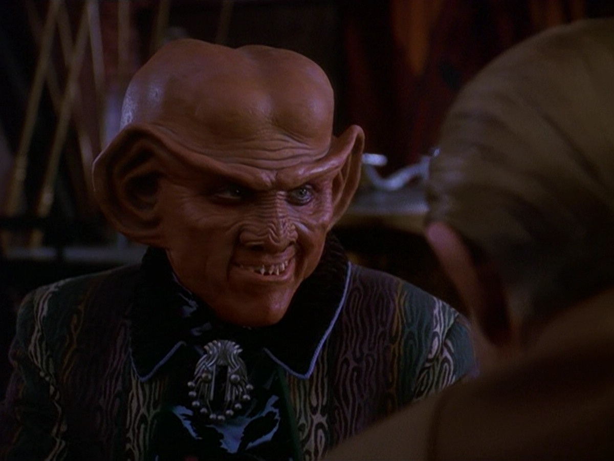 extant_StarTrek_DS9_5x12-TheBegotten_03155.jpg