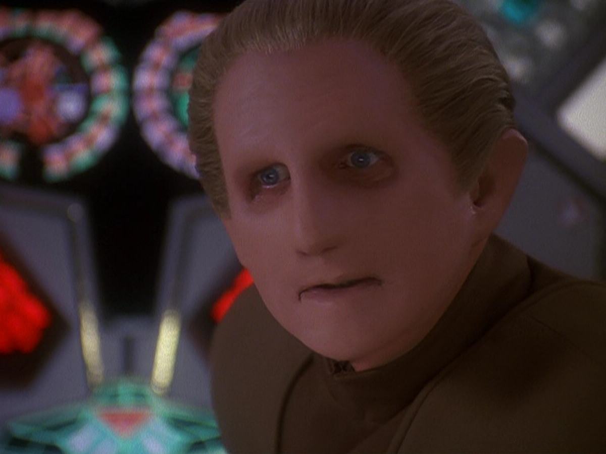 extant_StarTrek_DS9_5x12-TheBegotten_03168.jpg