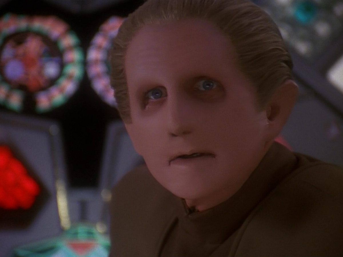 extant_StarTrek_DS9_5x12-TheBegotten_03176.jpg