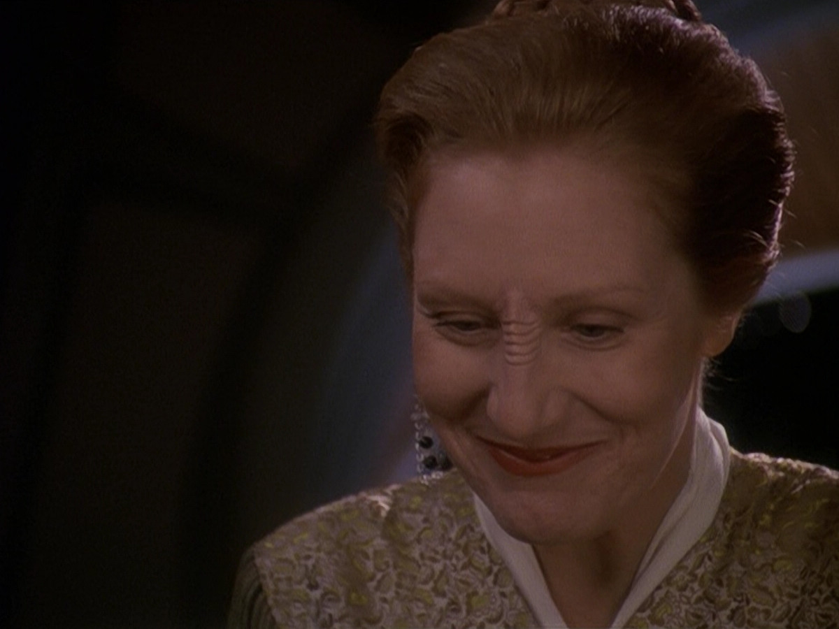 extant_StarTrek_DS9_5x12-TheBegotten_03326.jpg