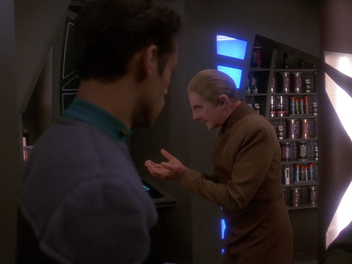 extant_StarTrek_DS9_5x12-TheBegotten_03446.jpg