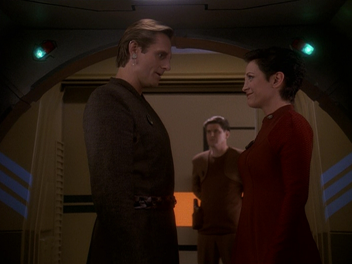 extant_StarTrek_DS9_5x12-TheBegotten_03556.jpg