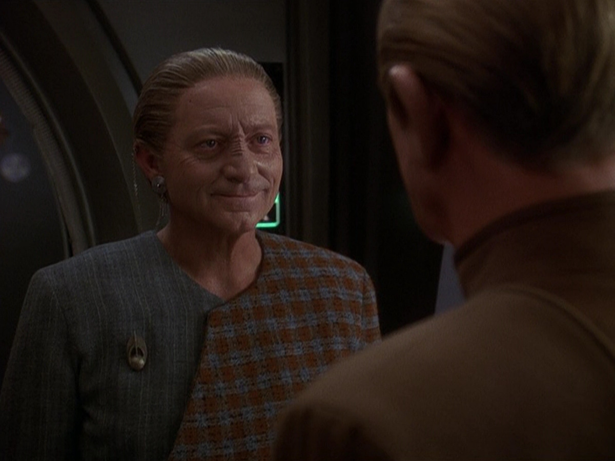 extant_StarTrek_DS9_5x12-TheBegotten_03660.jpg