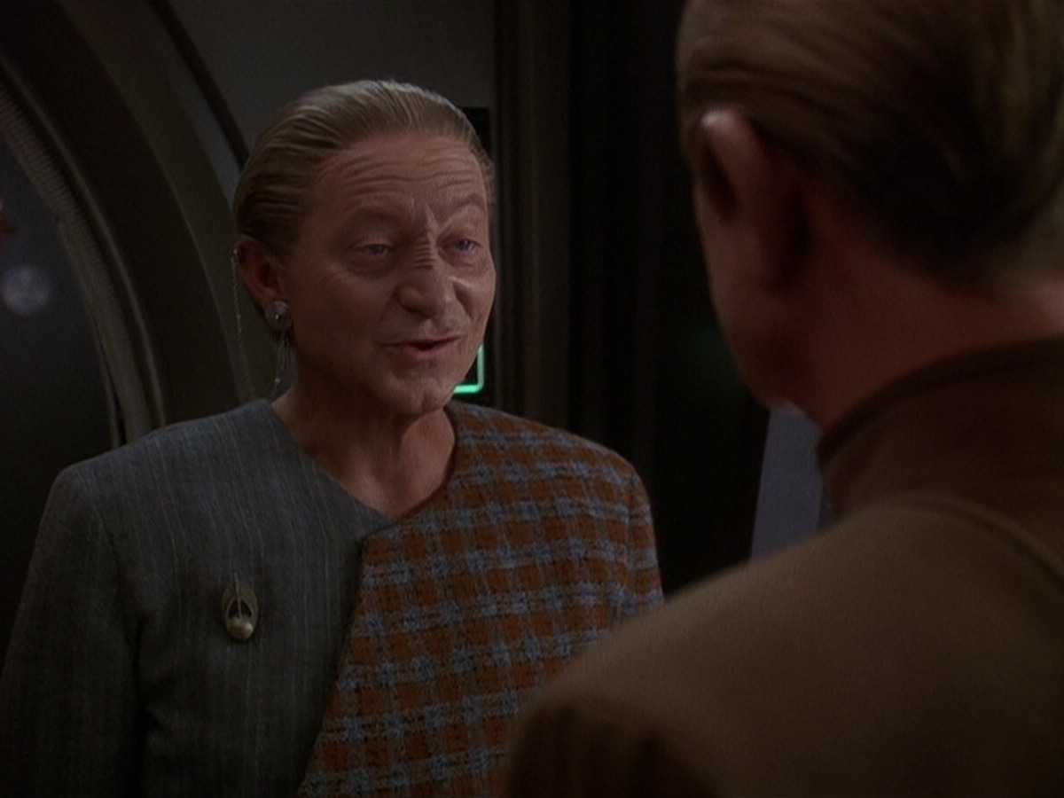 extant_StarTrek_DS9_5x12-TheBegotten_03663.jpg