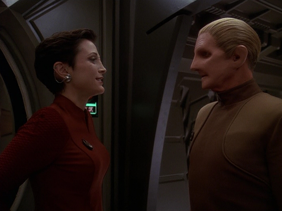 extant_StarTrek_DS9_5x12-TheBegotten_03714.jpg