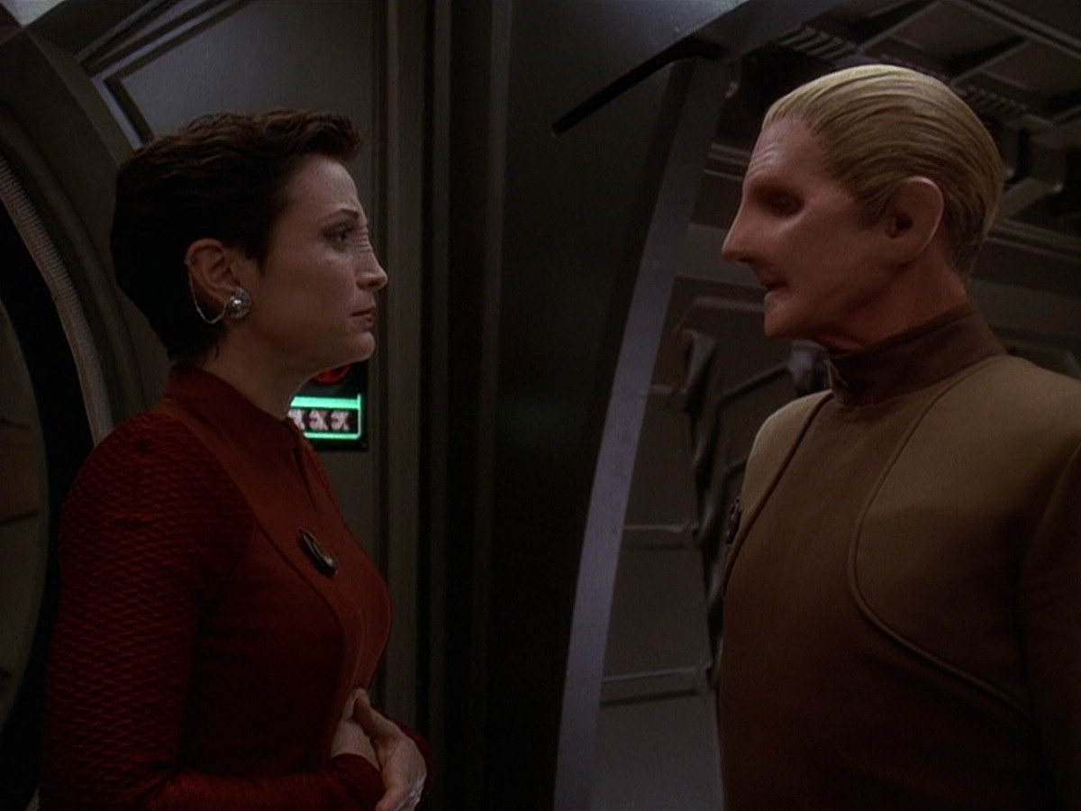 extant_StarTrek_DS9_5x12-TheBegotten_03743.jpg