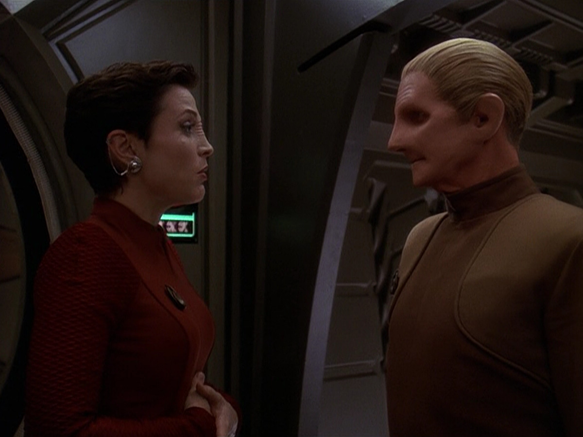 extant_StarTrek_DS9_5x12-TheBegotten_03753.jpg
