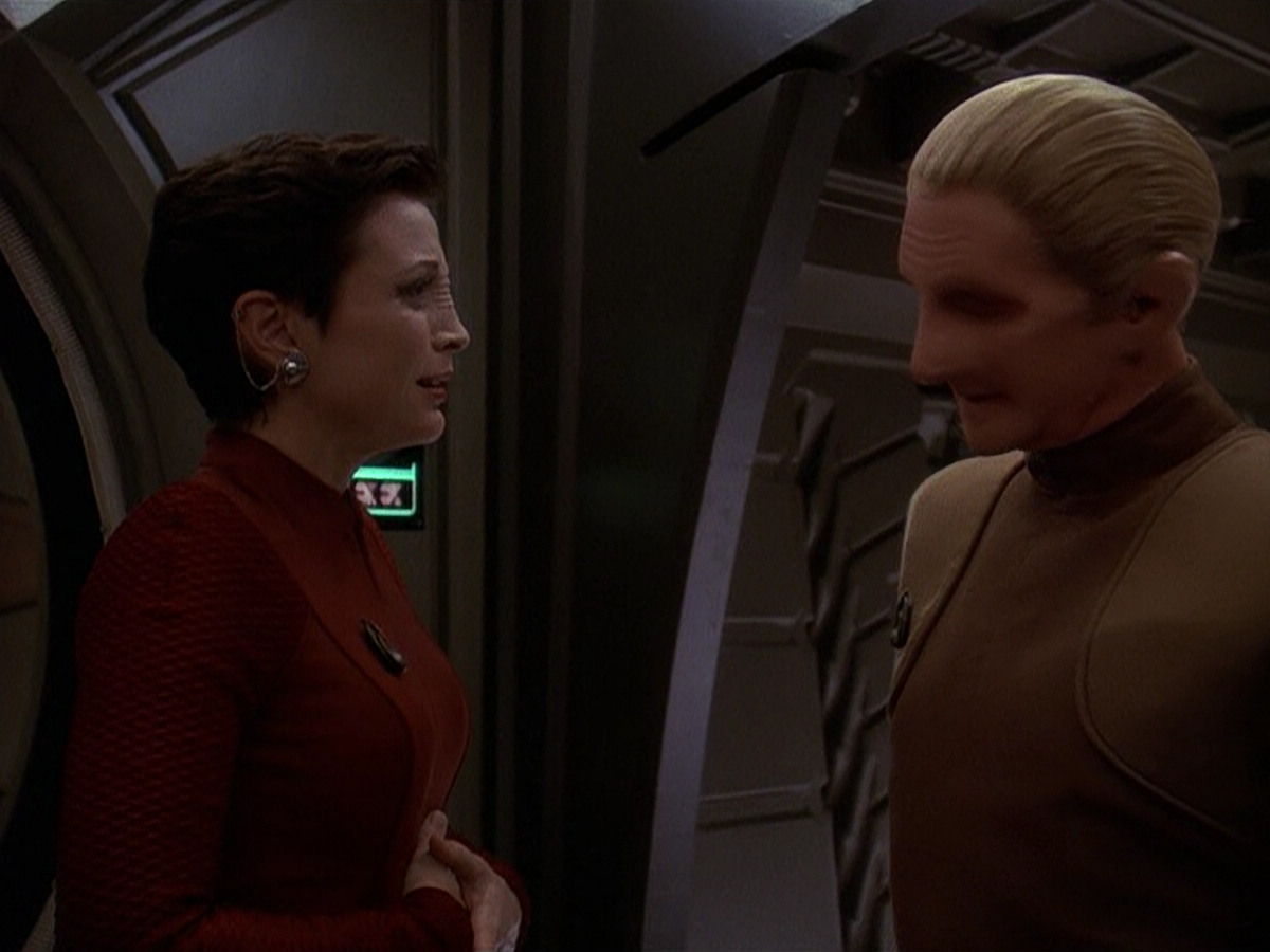 extant_StarTrek_DS9_5x12-TheBegotten_03757.jpg