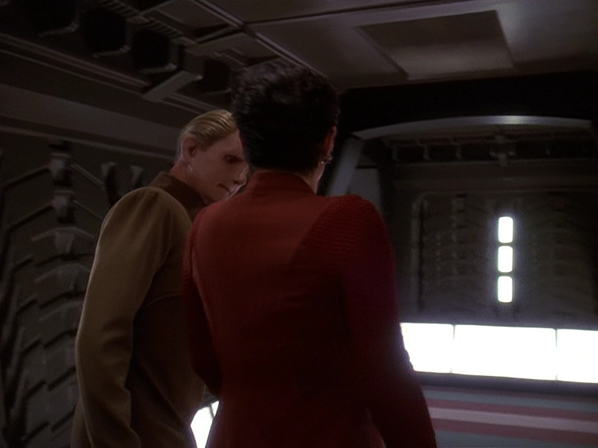 extant_StarTrek_DS9_5x12-TheBegotten_03761.jpg
