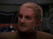 extant_StarTrek_DS9_5x12-TheBegotten_00054.jpg