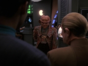 extant_StarTrek_DS9_5x12-TheBegotten_00109.jpg