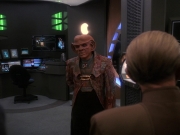 extant_StarTrek_DS9_5x12-TheBegotten_00120.jpg
