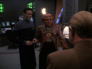 extant_StarTrek_DS9_5x12-TheBegotten_00131.jpg