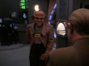 extant_StarTrek_DS9_5x12-TheBegotten_00139.jpg