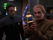 Filename=extant_StarTrek_DS9_5x12-TheBegotten_00217.jpg
Filesize=157KiB
Dimensions=1200x900
Date added=Dec 14, 2019 extant_StarTrek_DS9_5x12-TheBegotten_00217.jpg