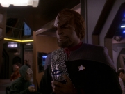 extant_StarTrek_DS9_5x12-TheBegotten_00998.jpg