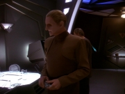 Filename=extant_StarTrek_DS9_5x12-TheBegotten_01289.jpg
Filesize=151KiB
Dimensions=1200x900
Date added=Dec 14, 2019 extant_StarTrek_DS9_5x12-TheBegotten_01289.jpg