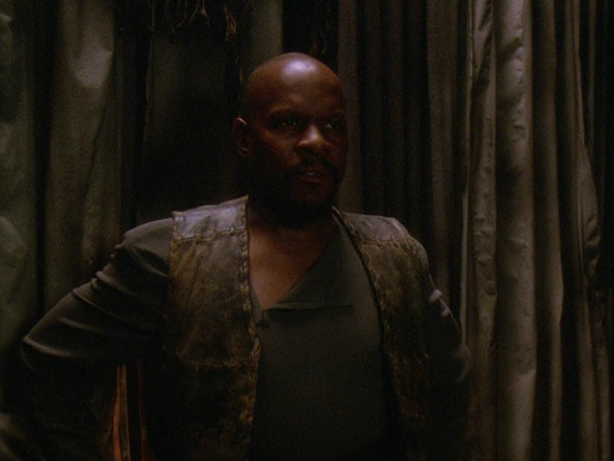 extant_StarTrek_DS9_5x13-ForTheUniform_00427.jpg