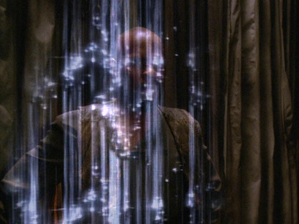 extant_StarTrek_DS9_5x13-ForTheUniform_00447.jpg
