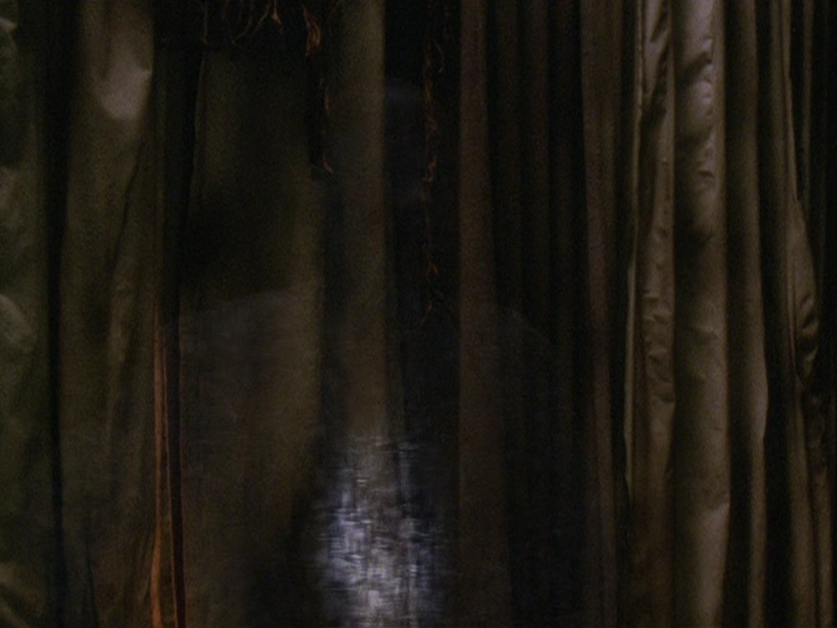extant_StarTrek_DS9_5x13-ForTheUniform_00451.jpg