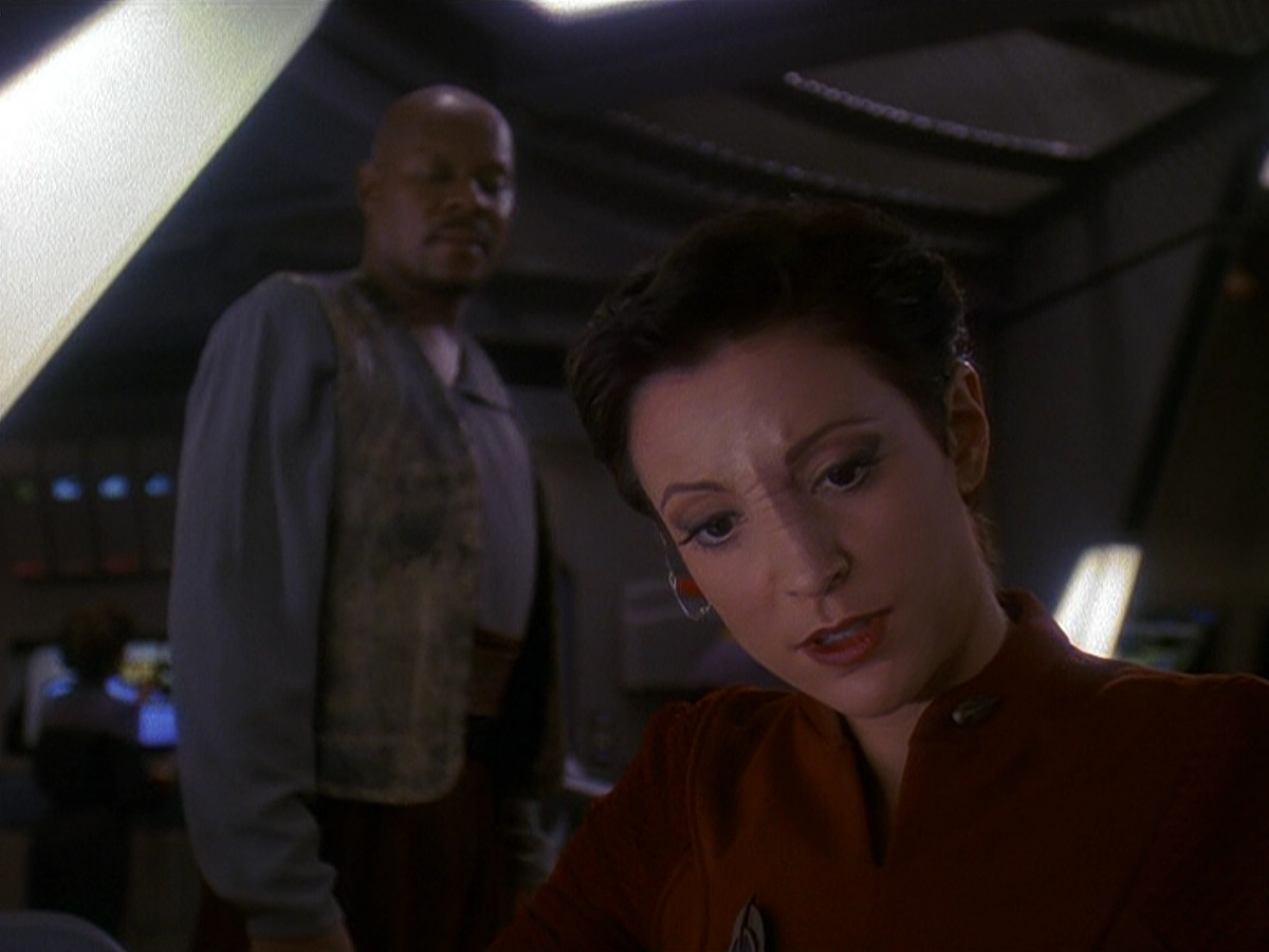 extant_StarTrek_DS9_5x13-ForTheUniform_00628.jpg