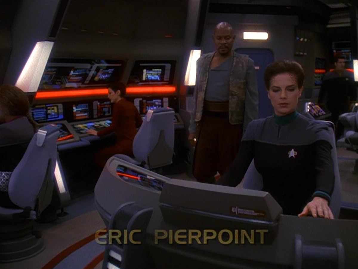 extant_StarTrek_DS9_5x13-ForTheUniform_00638.jpg