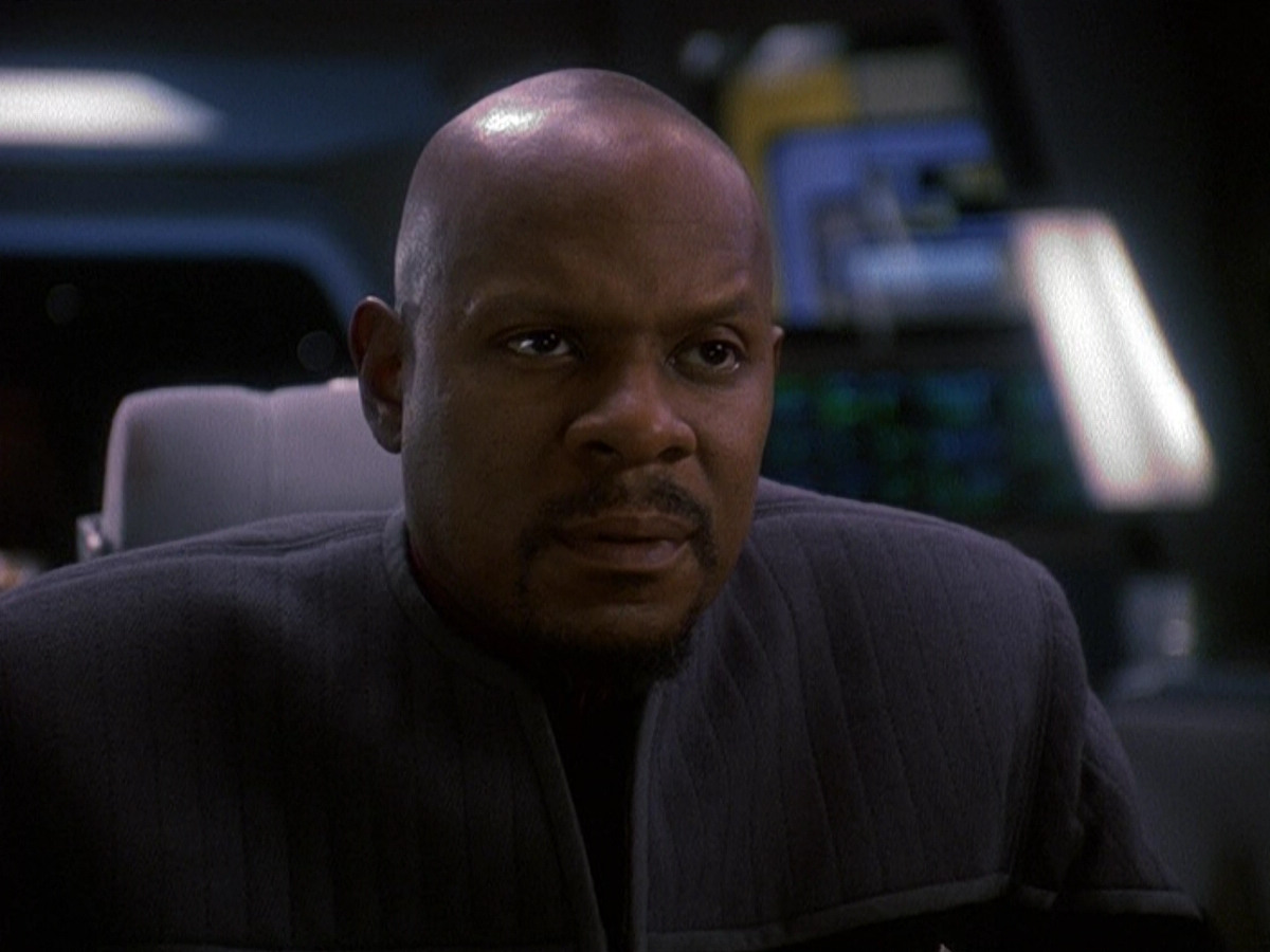 extant_StarTrek_DS9_5x13-ForTheUniform_02437.jpg