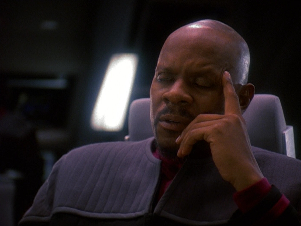 extant_StarTrek_DS9_5x13-ForTheUniform_02567.jpg