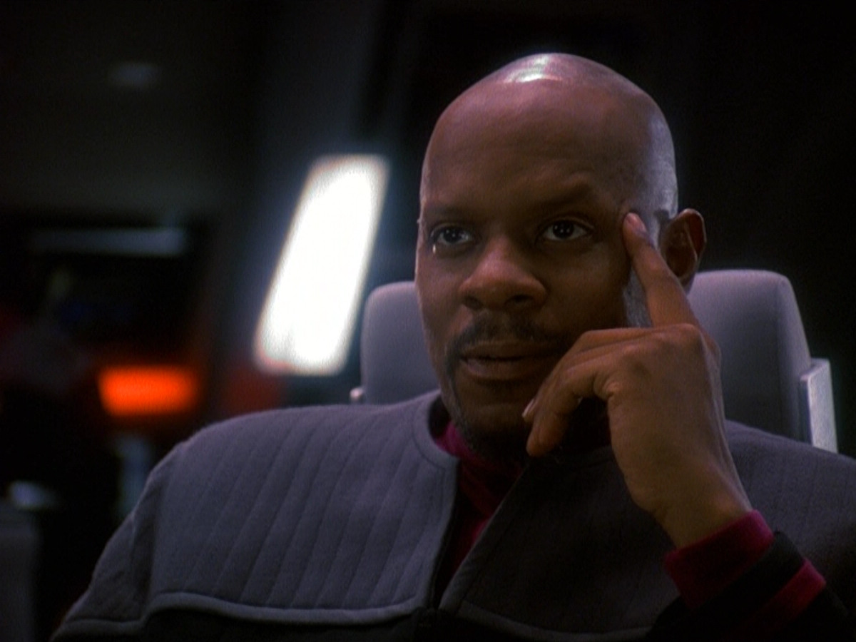 extant_StarTrek_DS9_5x13-ForTheUniform_02623.jpg