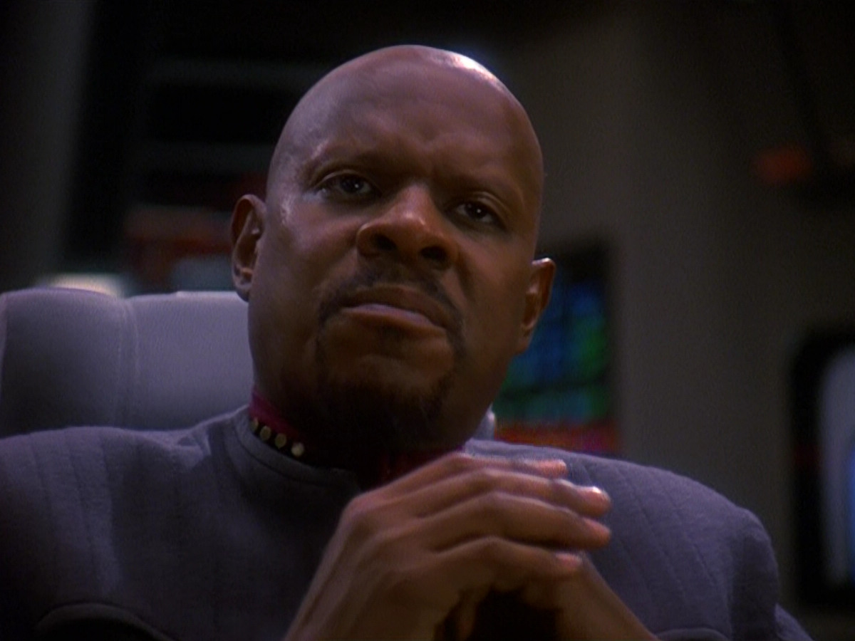 extant_StarTrek_DS9_5x13-ForTheUniform_02651.jpg