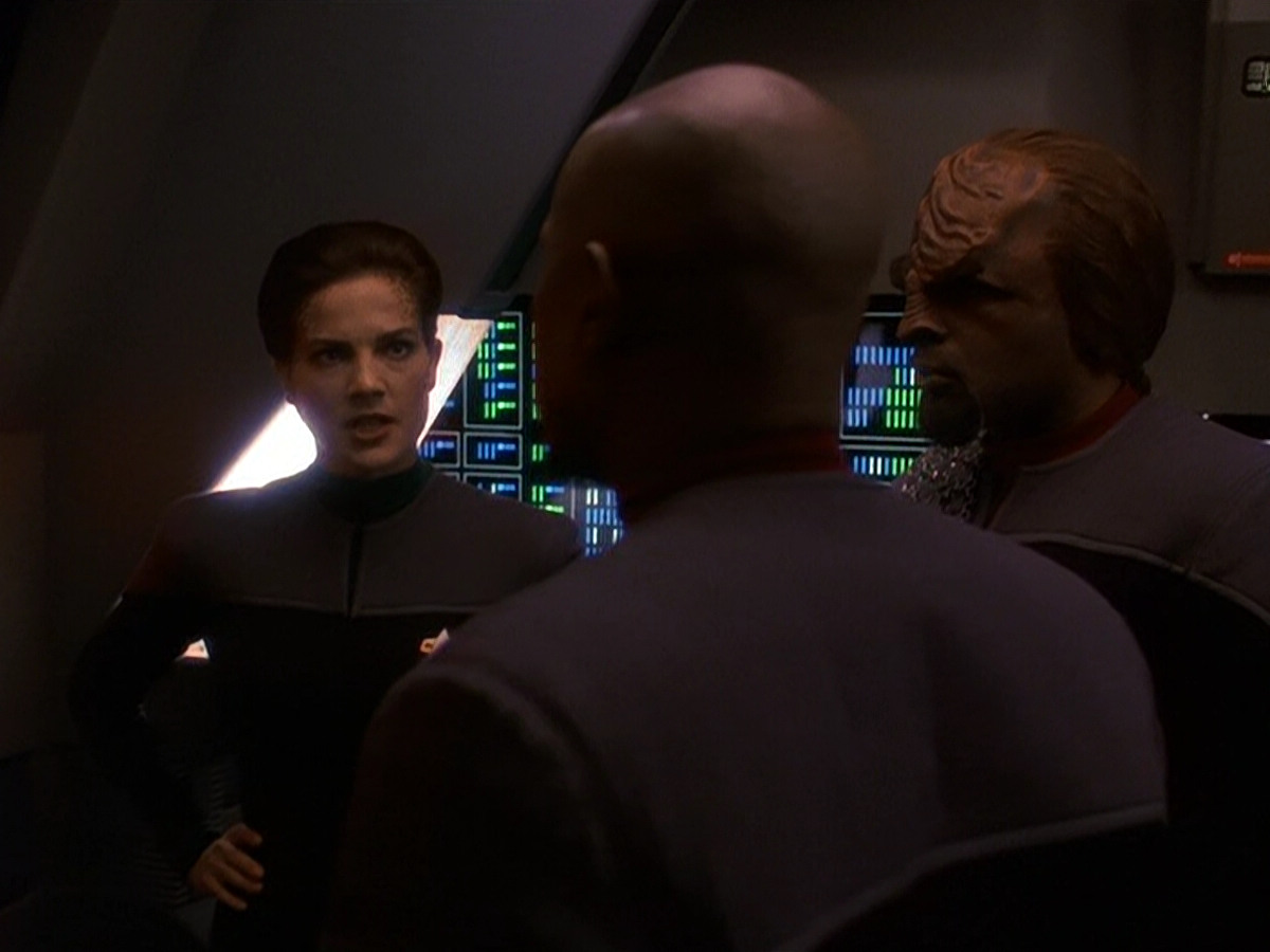 extant_StarTrek_DS9_5x13-ForTheUniform_02676.jpg