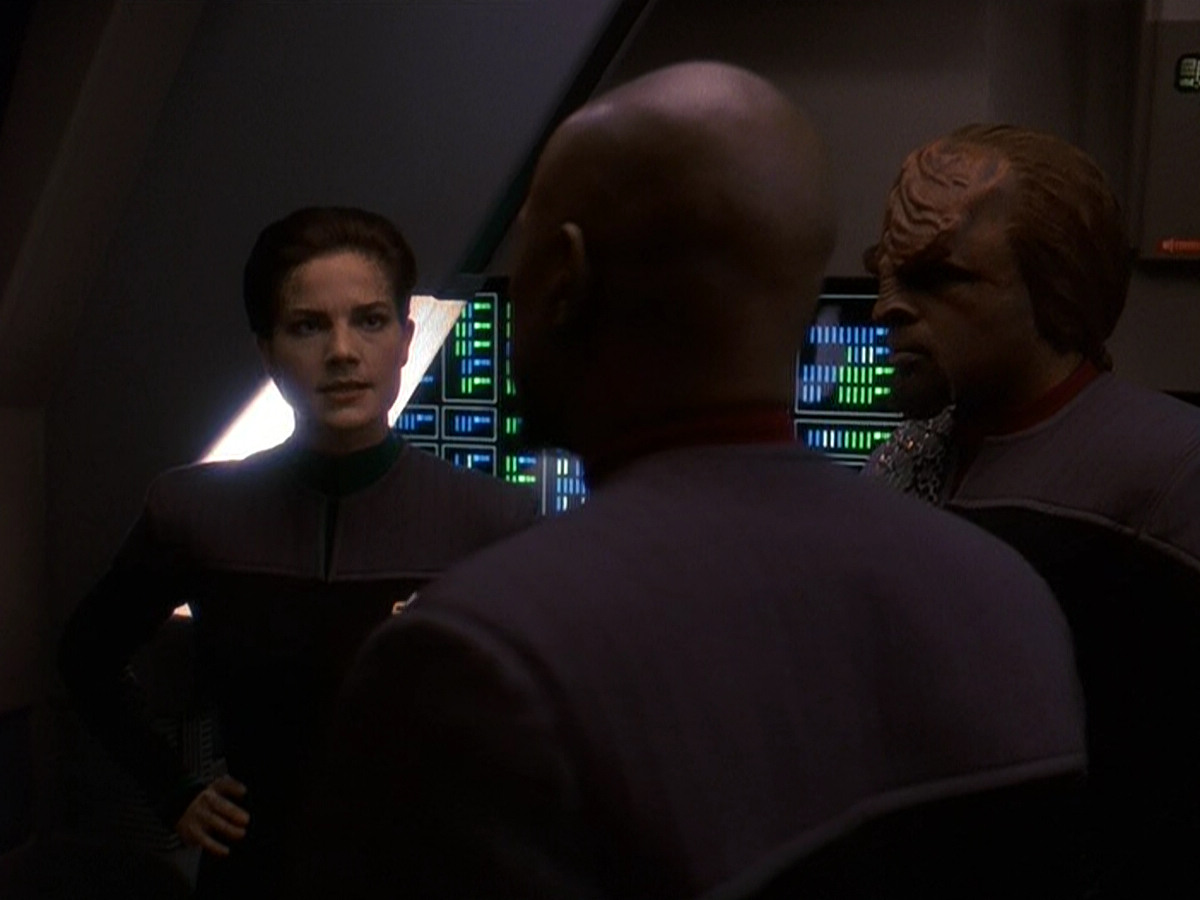 extant_StarTrek_DS9_5x13-ForTheUniform_02678.jpg