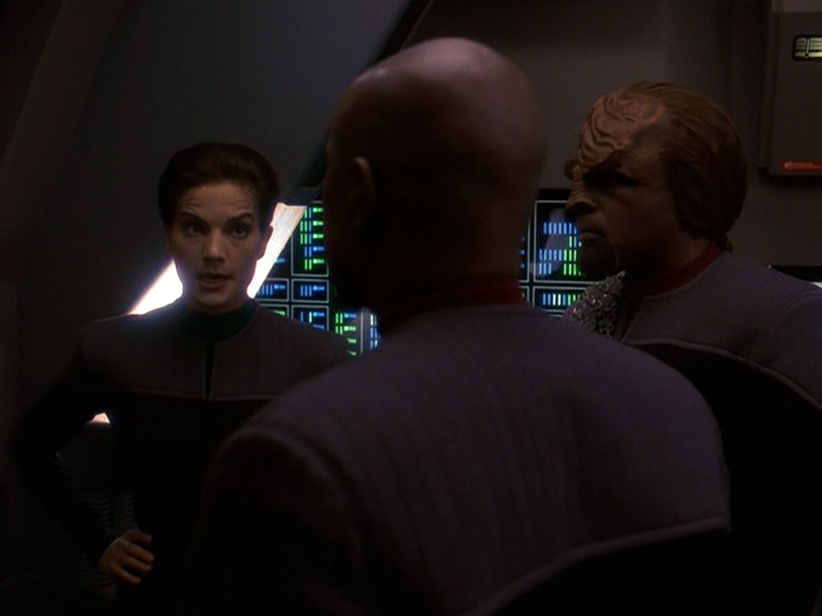 extant_StarTrek_DS9_5x13-ForTheUniform_02682.jpg