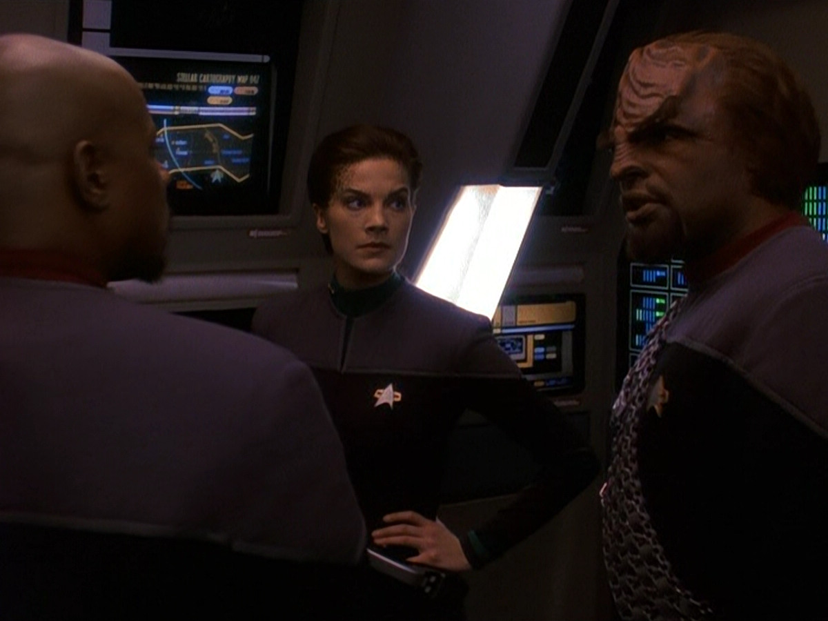 extant_StarTrek_DS9_5x13-ForTheUniform_02691.jpg